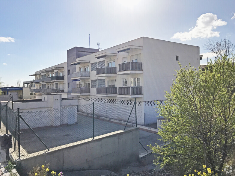 Calle Valdeamor, 25, Algete, Madrid for sale - Primary Photo - Image 1 of 2