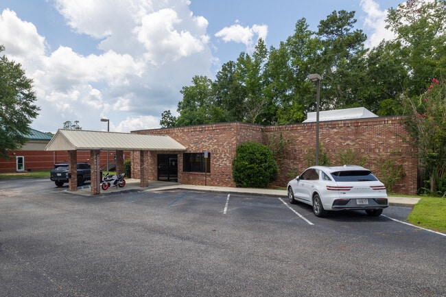 More details for 1207 Azalea Pl, Brewton, AL - Office for Auction