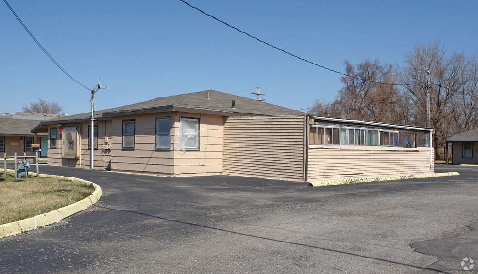 1004 N 3rd St, Lawrence, KS for sale - Primary Photo - Image 1 of 1