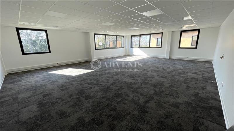 21 Boulevard Robert Thiboust, Serris to rent - Interior Photo - Image 3 of 5