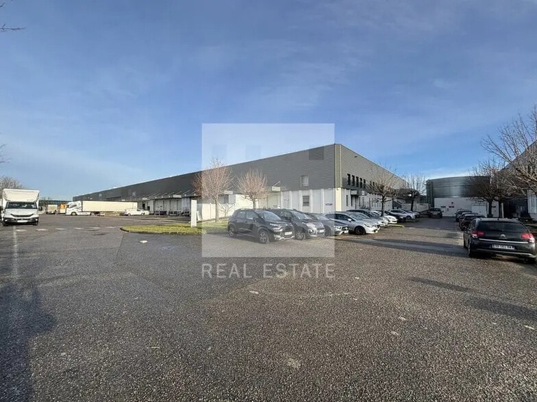 7 Rue André Sentuc, Vénissieux to rent - Building Photo - Image 1 of 1
