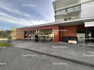 More details for 2 Place Jean Mermoz, Eaunes - Retail for Sale
