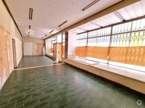 Retail in Madrid, Madrid to rent Interior Photo- Image 2 of 6