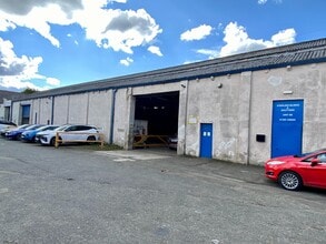 Manchester Rd, Burnley to rent Building Photo- Image 2 of 10