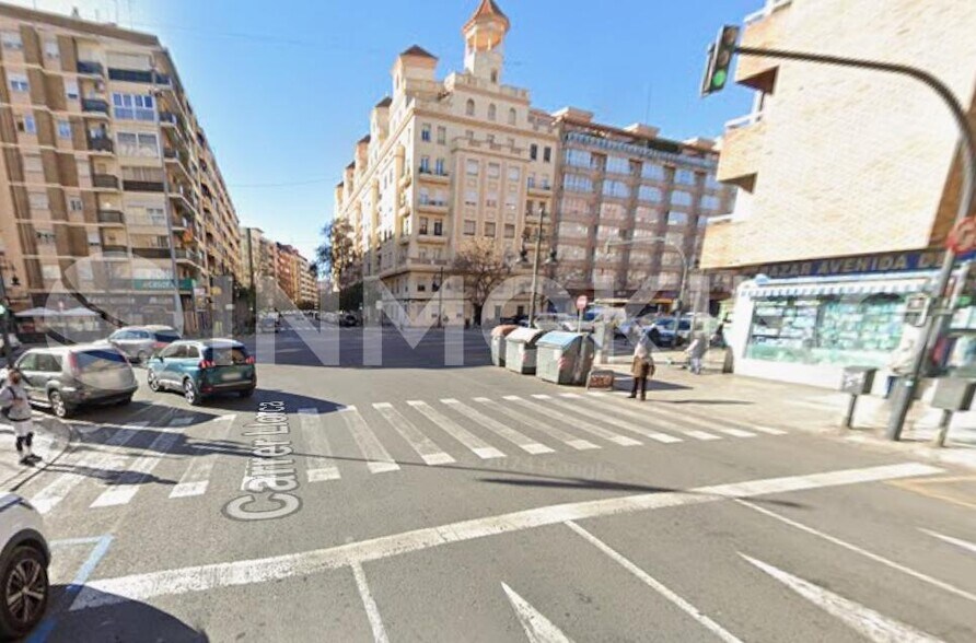 Retail in València, Valencia to rent - Neighbourhood Photo - Image 3 of 6