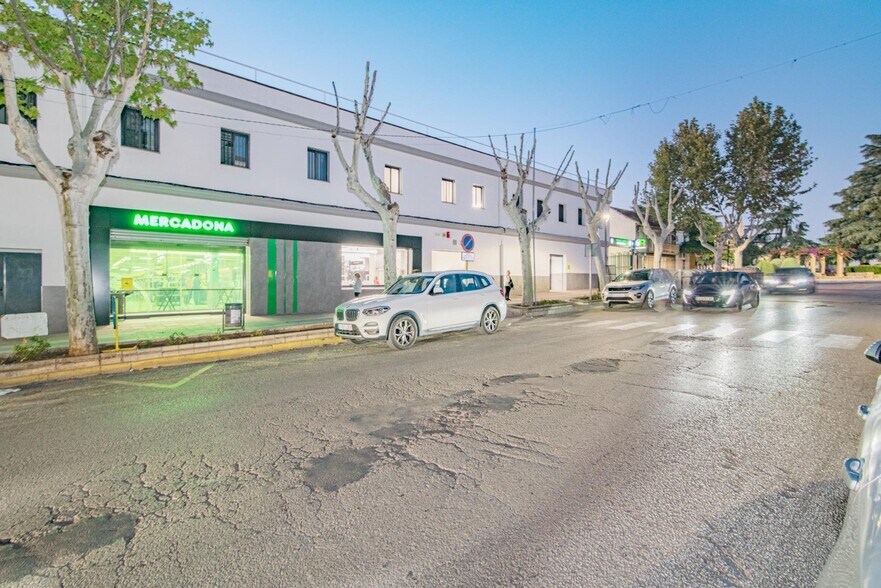 Calle Glorieta Derecha, 6, La Carolina, Jaén for sale - Building Photo - Image 1 of 3