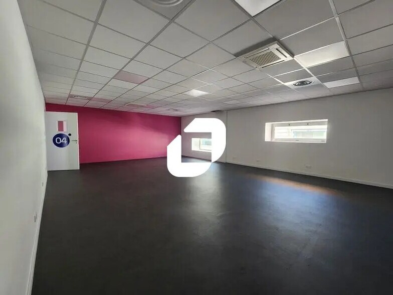 Office in Bordeaux to rent - Interior Photo - Image 3 of 17