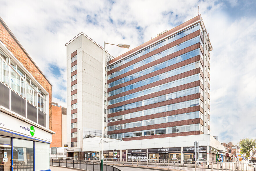 St Edwards Way, Romford for sale - Primary Photo - Image 1 of 1