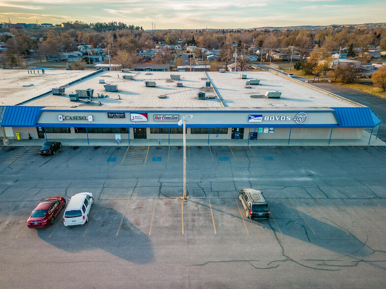 909 E St Patrick St, Rapid City, SD for rent - Building Photo - Image 3 of 28