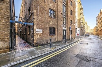 13 Mill St, London for rent Building Photo- Image 2 of 12