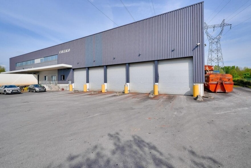 7 Rue De L'Industrie, Villeparisis to rent - Building Photo - Image 3 of 12