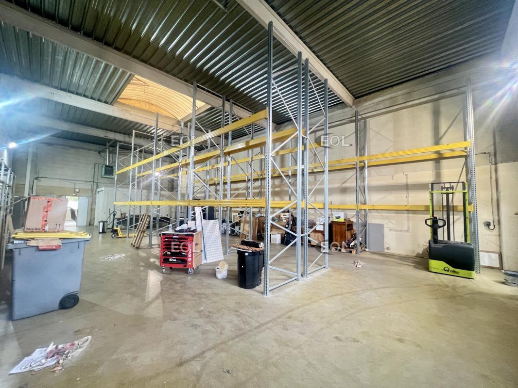 Light Industrial in Tremblay-en-France to rent Building Photo- Image 1 of 7