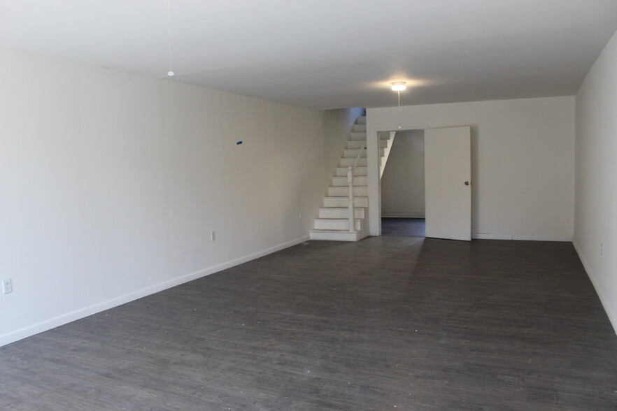 2879-2887 38th Ave, Oakland, CA for rent - Interior Photo - Image 3 of 7