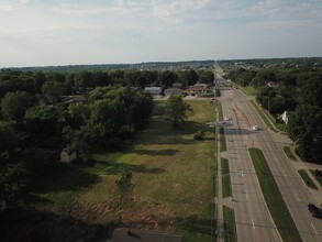 8728 N Oak Trfy, Kansas City, MO for sale Aerial- Image 1 of 1