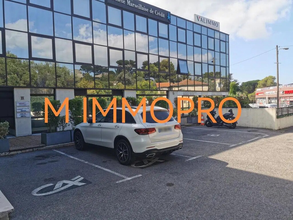 Location Bureaux 219 m² - Photo 1
