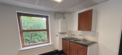 38 Lichfield Rd, Sutton Coldfield to rent Interior Photo- Image 2 of 6