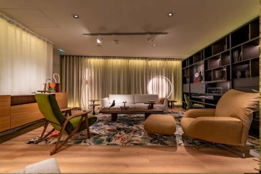 Retail in Avignon for sale - Interior Photo - Image 3 of 6