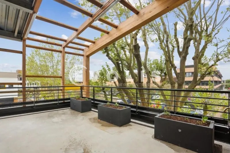 Avenue Edouard Herriot, Fresnes to rent - Building Photo - Image 2 of 2