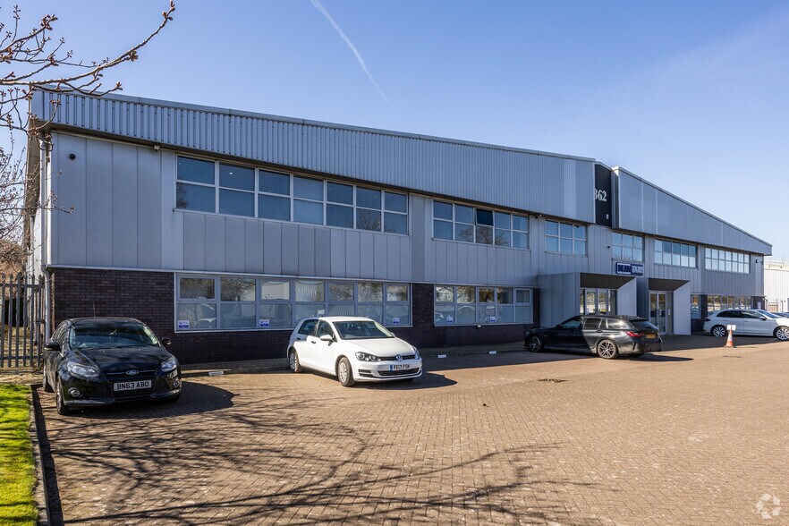 Dukesway, Gateshead for sale - Primary Photo - Image 1 of 1