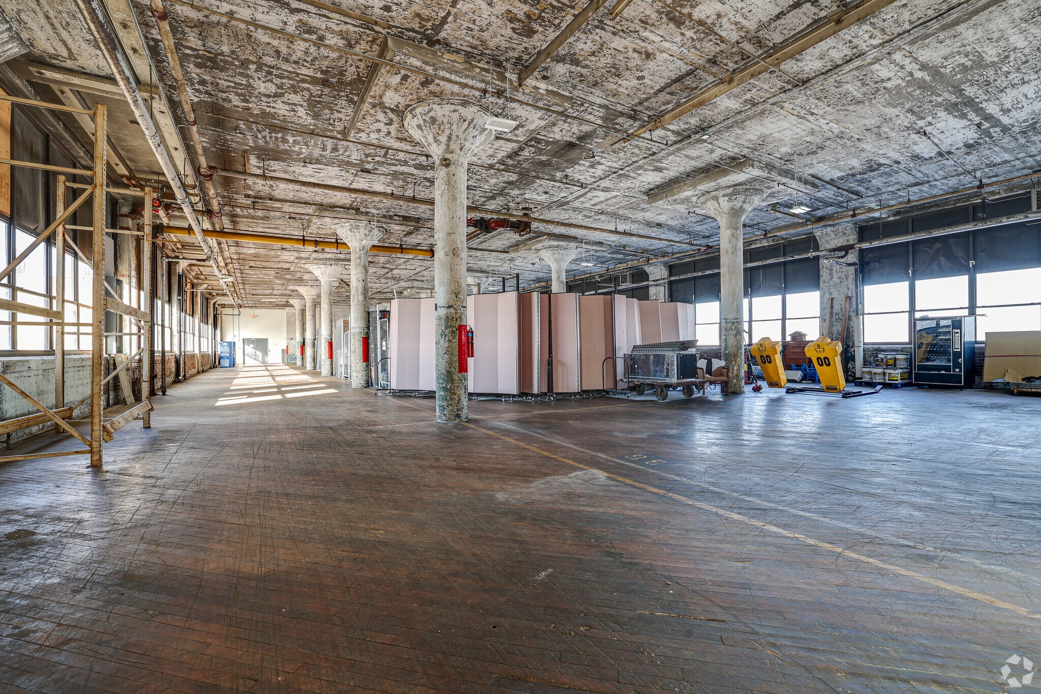 5070-5080 Parkside Ave, Philadelphia, PA to rent Interior Photo- Image 1 of 1