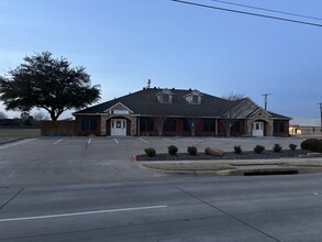 649 Alsbury Blvd, Burleson, TX for rent Building Photo- Image 1 of 2