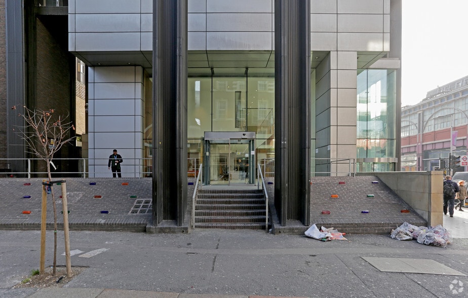 91 Waterloo Rd, London to rent - Building Photo - Image 2 of 19