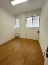 Retail in Barcelona, Barcelona to rent Interior Photo- Image 2 of 3