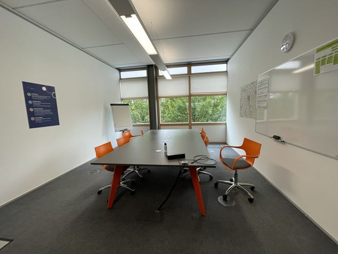 Cambourne Business Park, Cambridge to rent - Interior Photo - Image 3 of 5