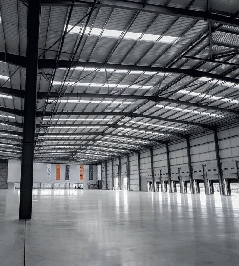 St Mowden Park, Crawley to rent Interior Photo- Image 1 of 1