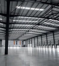 St Mowden Park, Crawley to rent Interior Photo- Image 1 of 1