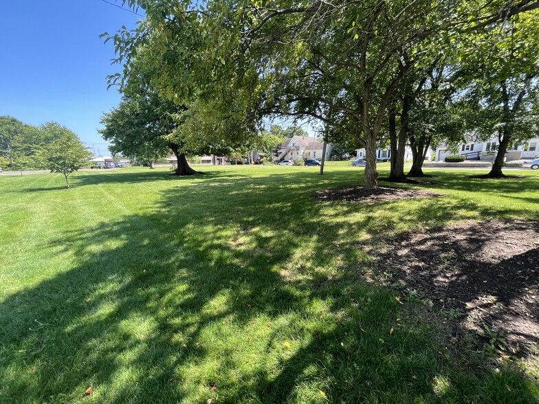 909 Washington, Valparaiso, IN for sale - Primary Photo - Image 1 of 15