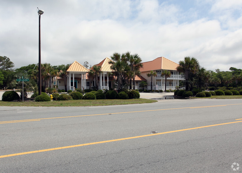 6102 E Oak Island Dr, Oak Island, NC for sale - Primary Photo - Image 1 of 1