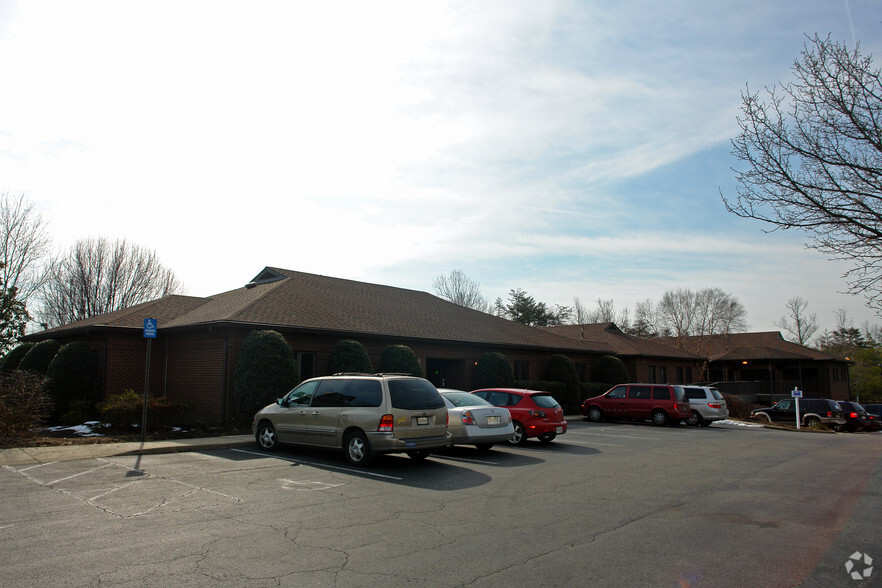 3825 Leonardtown Rd, Waldorf, MD for rent - Building Photo - Image 2 of 135