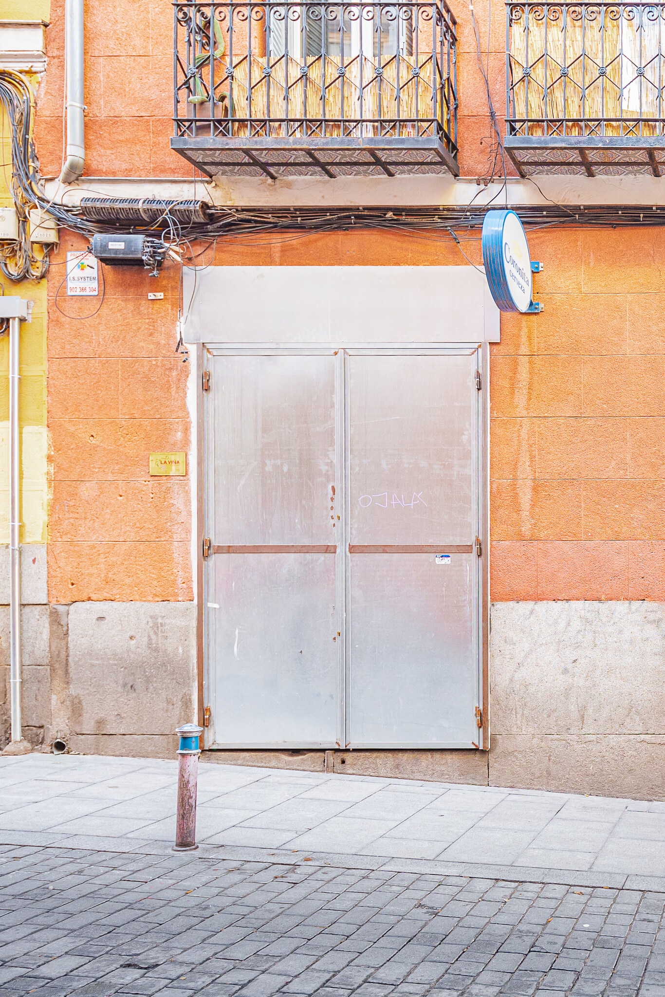 Retail in Madrid, Madrid to rent Interior Photo- Image 1 of 1