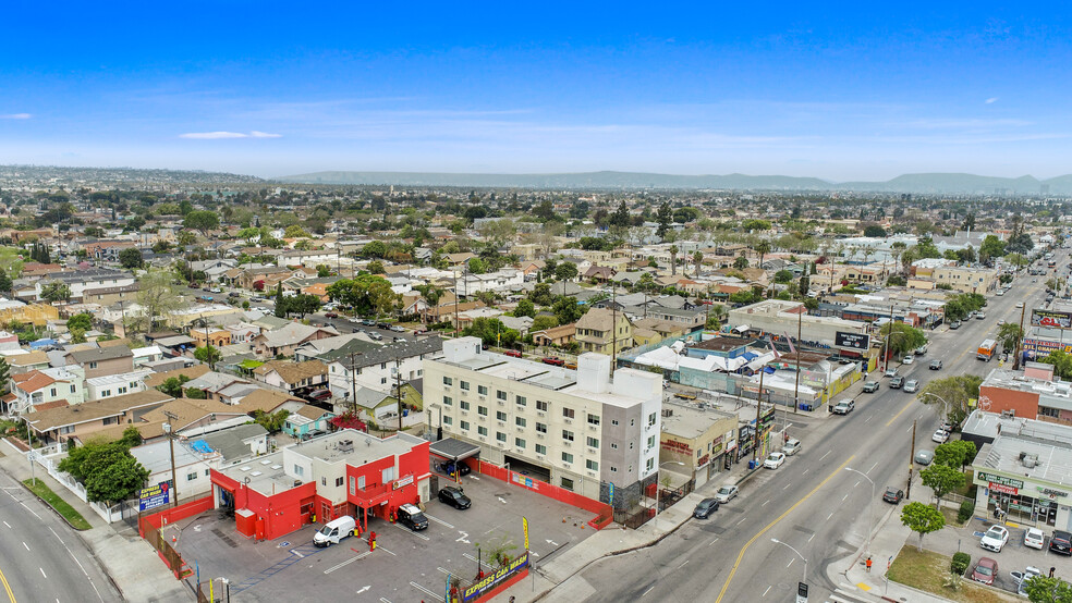 6211 S Vermont Ave, Los Angeles, CA for sale - Building Photo - Image 2 of 23