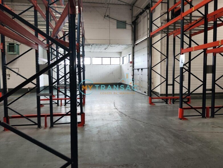 Light Industrial in Bonneuil-sur-Marne to rent - Interior Photo - Image 2 of 10