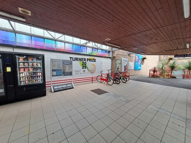 More details for Bridge St, Bradford - Retail to Rent