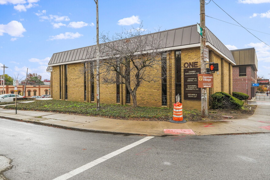 1 E Livingston Ave, Columbus, OH for rent - Building Photo - Image 3 of 5