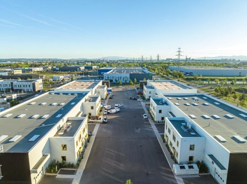 Light Industrial in Saint-Priest to rent - Building Photo - Image 2 of 21