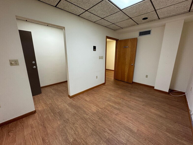 7901 Ludlam Rd, Miami, FL for sale - Interior Photo - Image 1 of 1