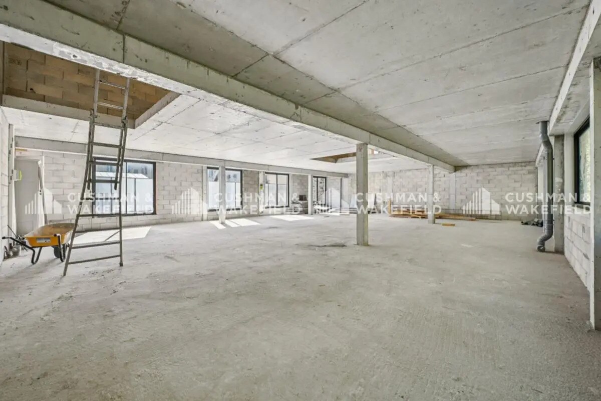 Office in Montrouge to rent Building Photo- Image 1 of 14