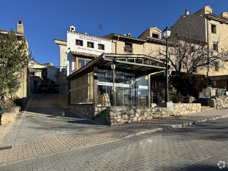 Retail in Cuenca, Cuenca to rent - Primary Photo - Image 1 of 15