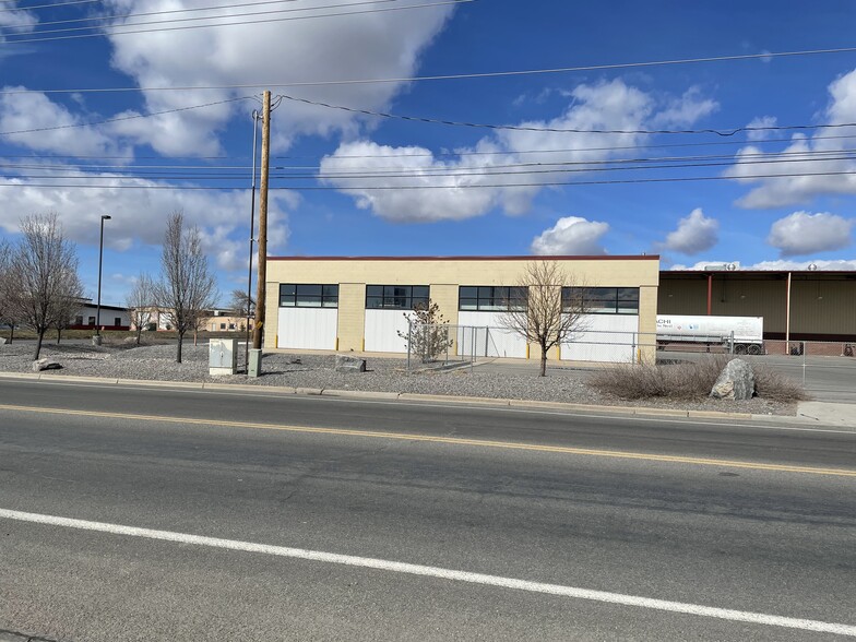 700 W Center St, North Salt Lake, UT for rent - Building Photo - Image 3 of 5