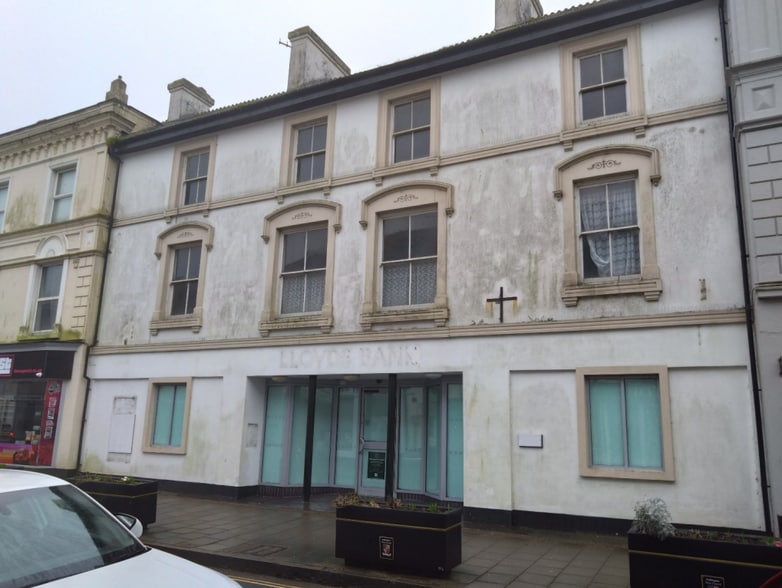 13 Fore St, Callington for sale - Building Photo - Image 1 of 1