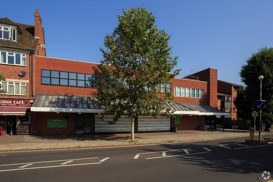 129 Burnt Ash Ln, Bromley, BR1 5AJ UK