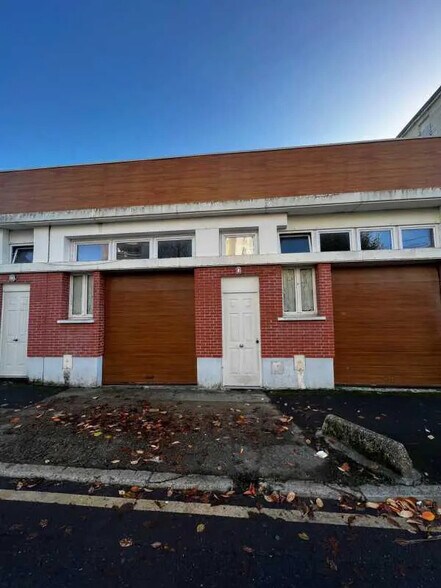 Light Industrial in Meaux for sale - Building Photo - Image 1 of 12