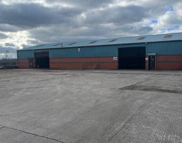 2 Worsley Brow, St Helens to rent - Building Photo - Image 2 of 8