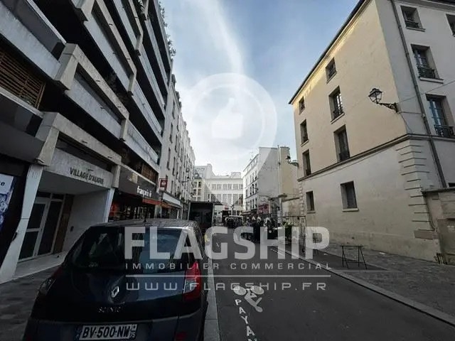 Location Commerce 166 m² - Photo 1