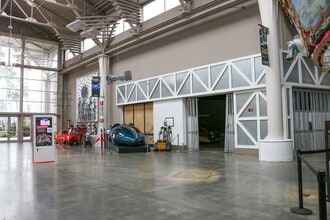 5250 International Dr, Orlando, FL to rent Lobby- Image 2 of 3