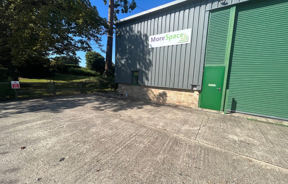 Papworth Rd, Graveley to rent Building Photo- Image 1 of 3